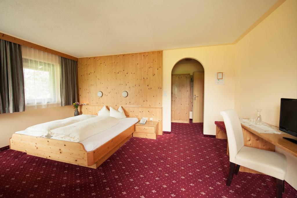 Hotel Steuxner นอยชติฟ อิม ชตูไปทัล ห้อง รูปภาพ